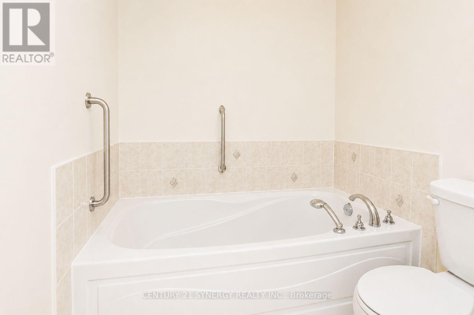 #909 120 GRANT CARMAN DRIVE - Image 16