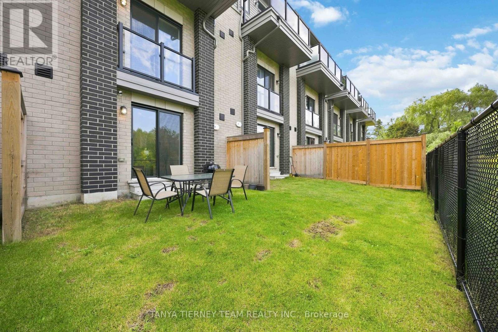 53 EMMAS WAY - 13