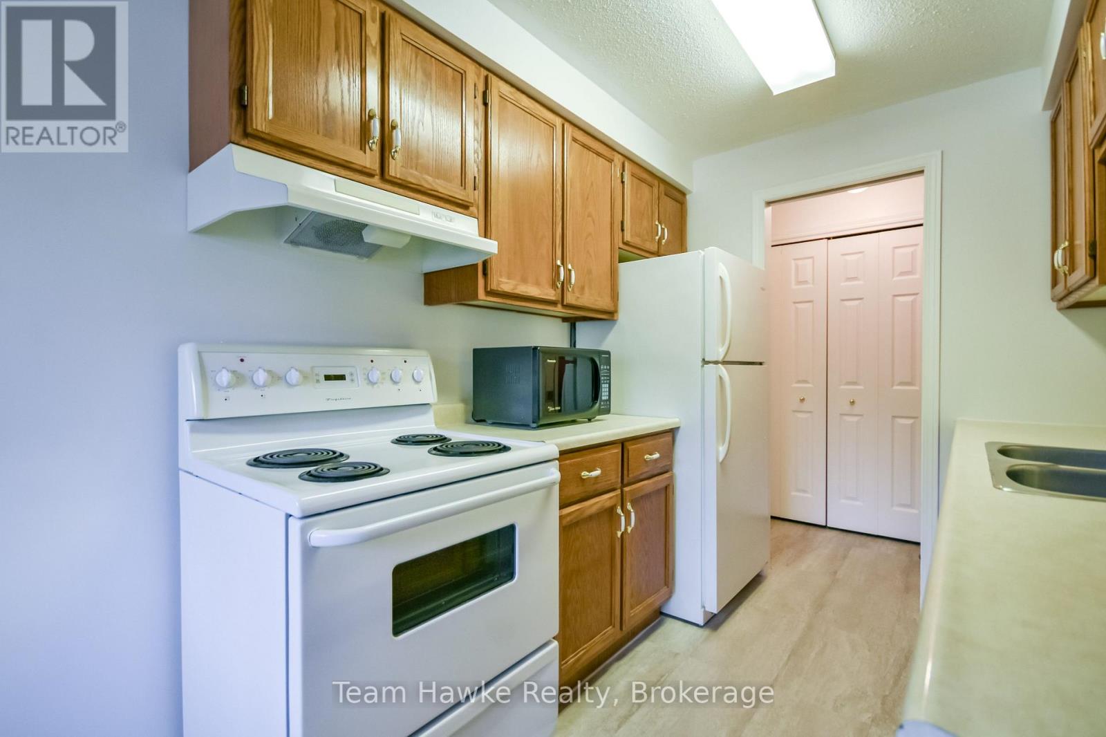 #15 157 CHURCH STREET - Image 12