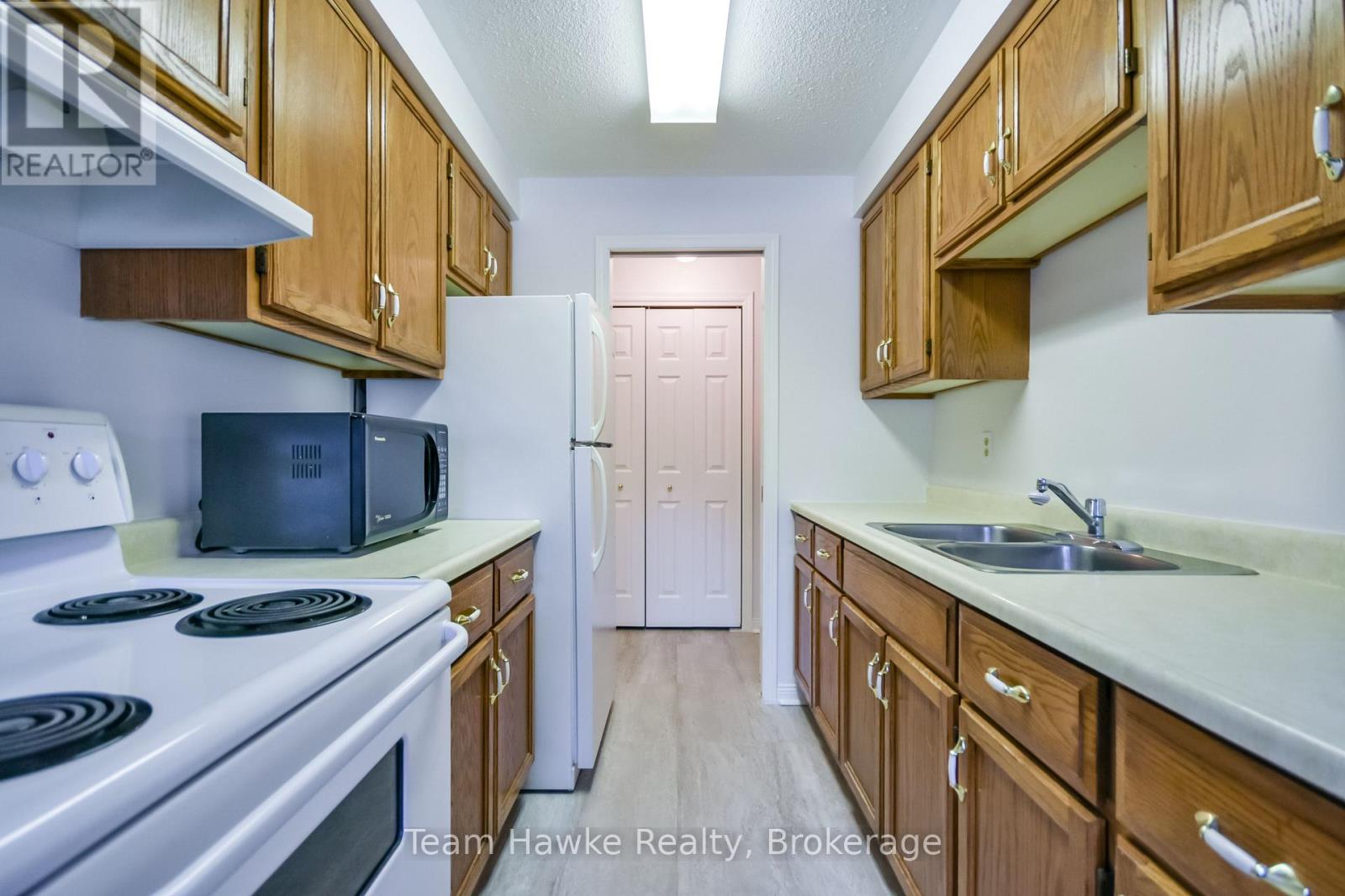 #15 157 CHURCH STREET - Image 13