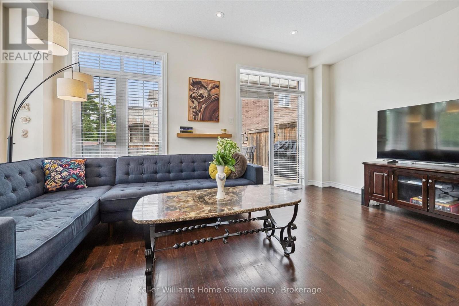 61 RIDGEGATE CRESCENT - 14