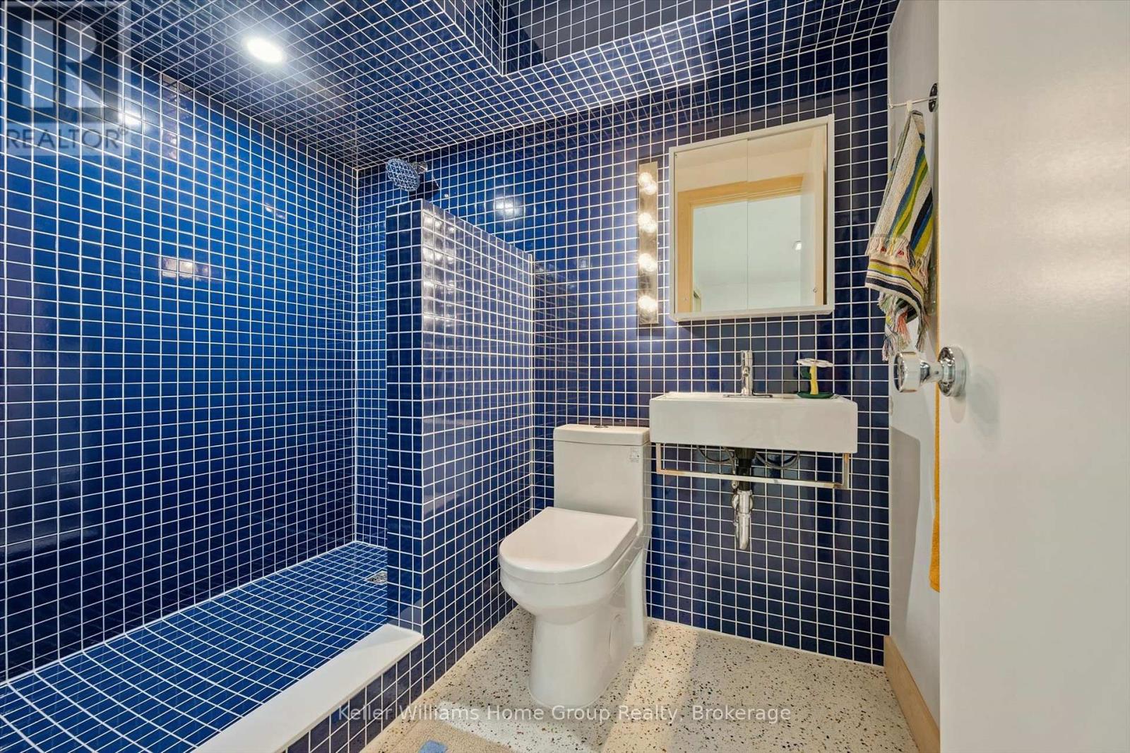 61 RIDGEGATE CRESCENT - 32