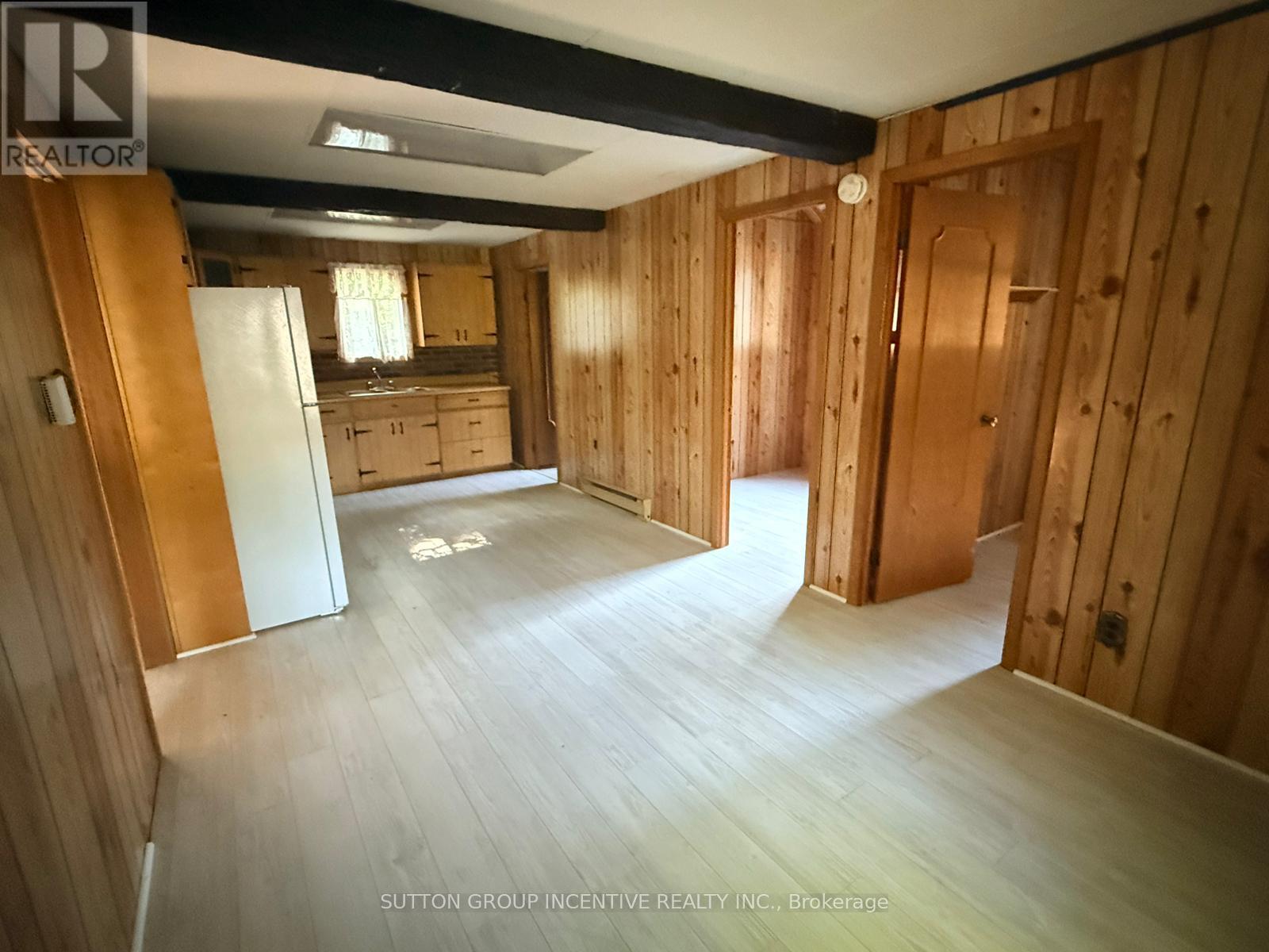 18 HARRAS AVENUE - 26