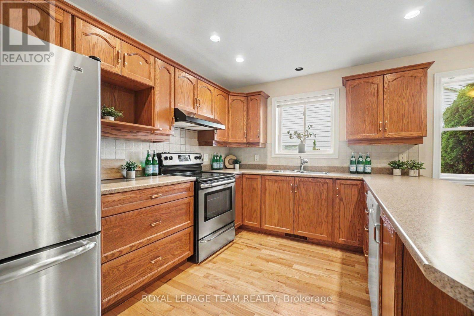120 VAUGHAN STREET - Image 11