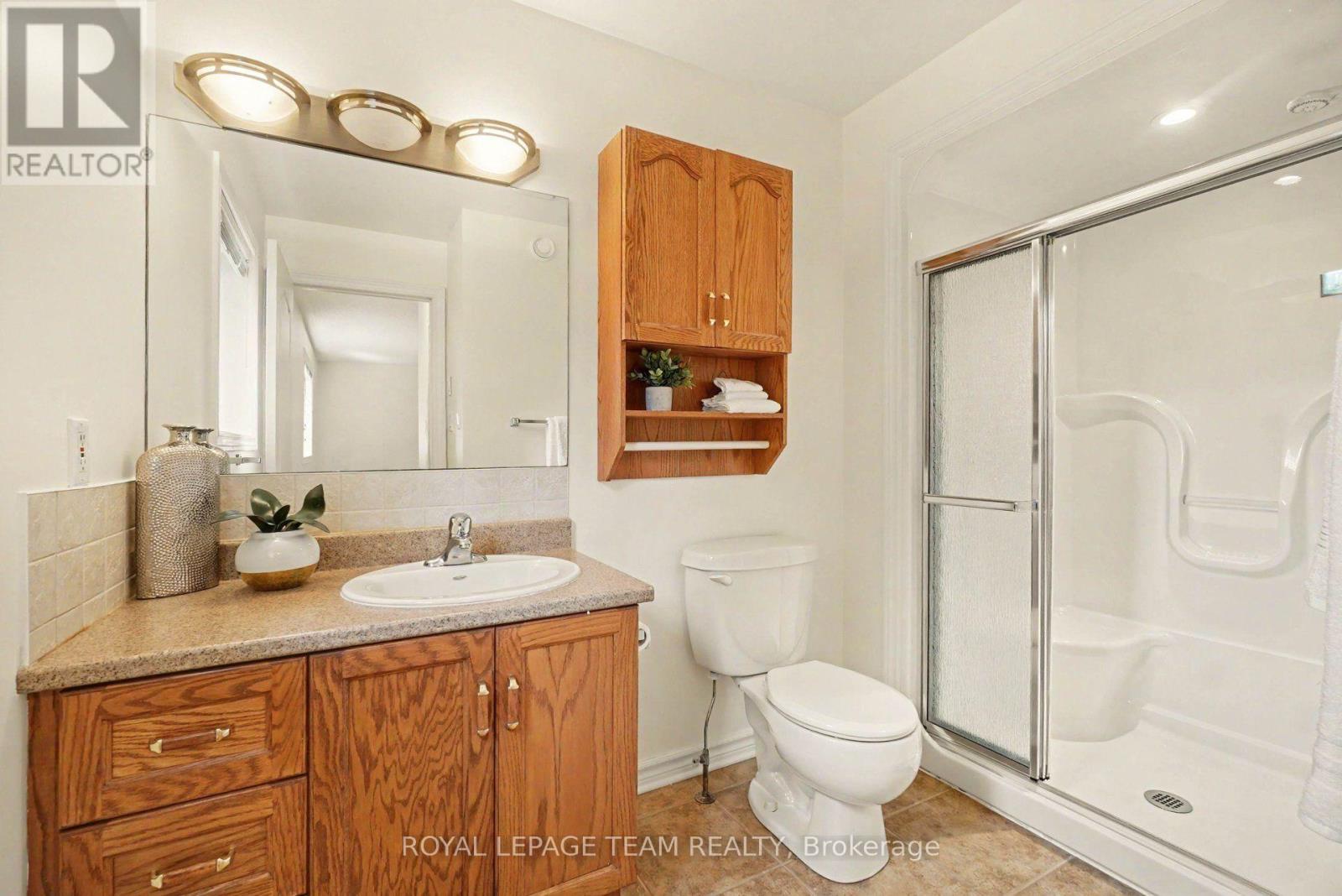 120 VAUGHAN STREET - Image 29