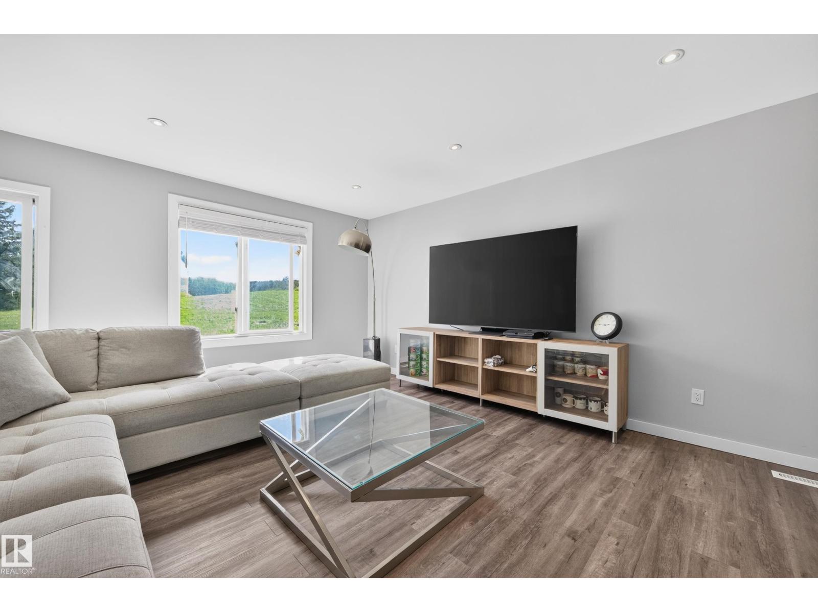 #170 52471 RGE ROAD 223 - 41