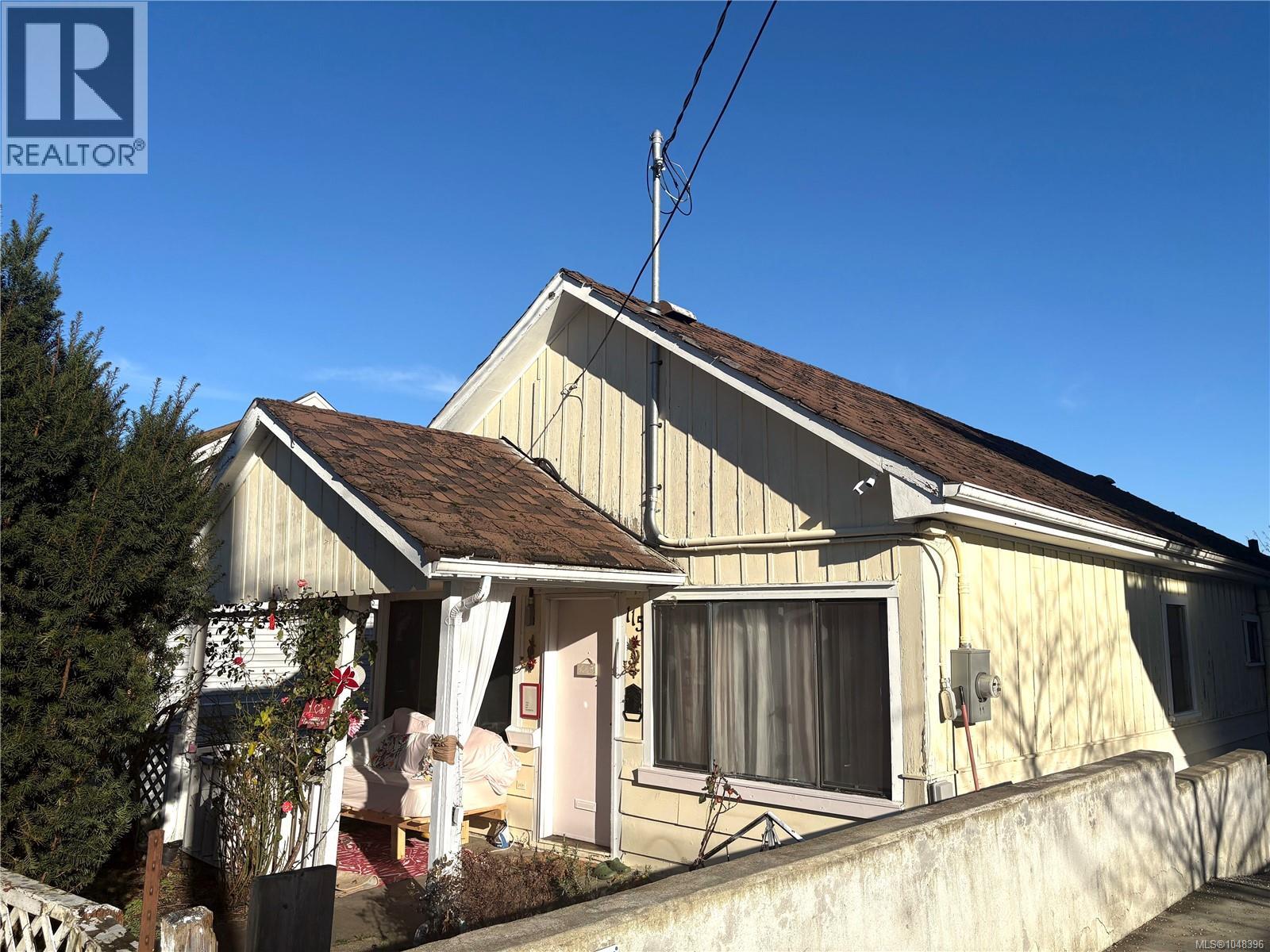 115 Haliburton St - 3
