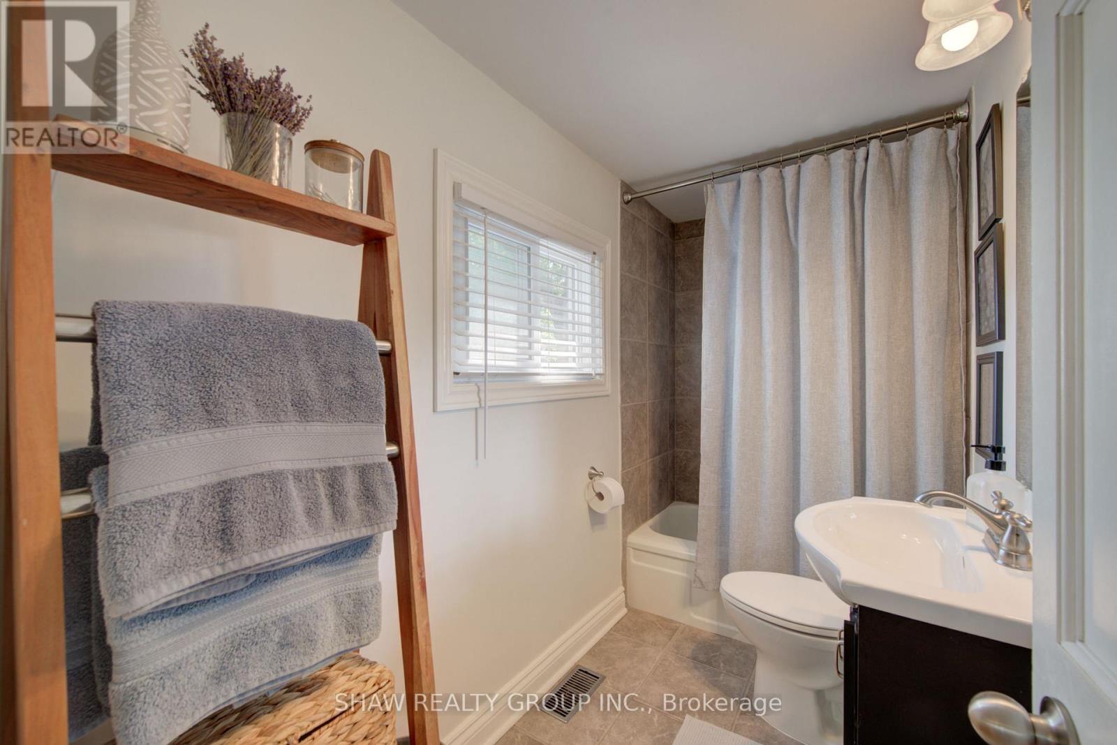 15 GILHOLM AVENUE - 22