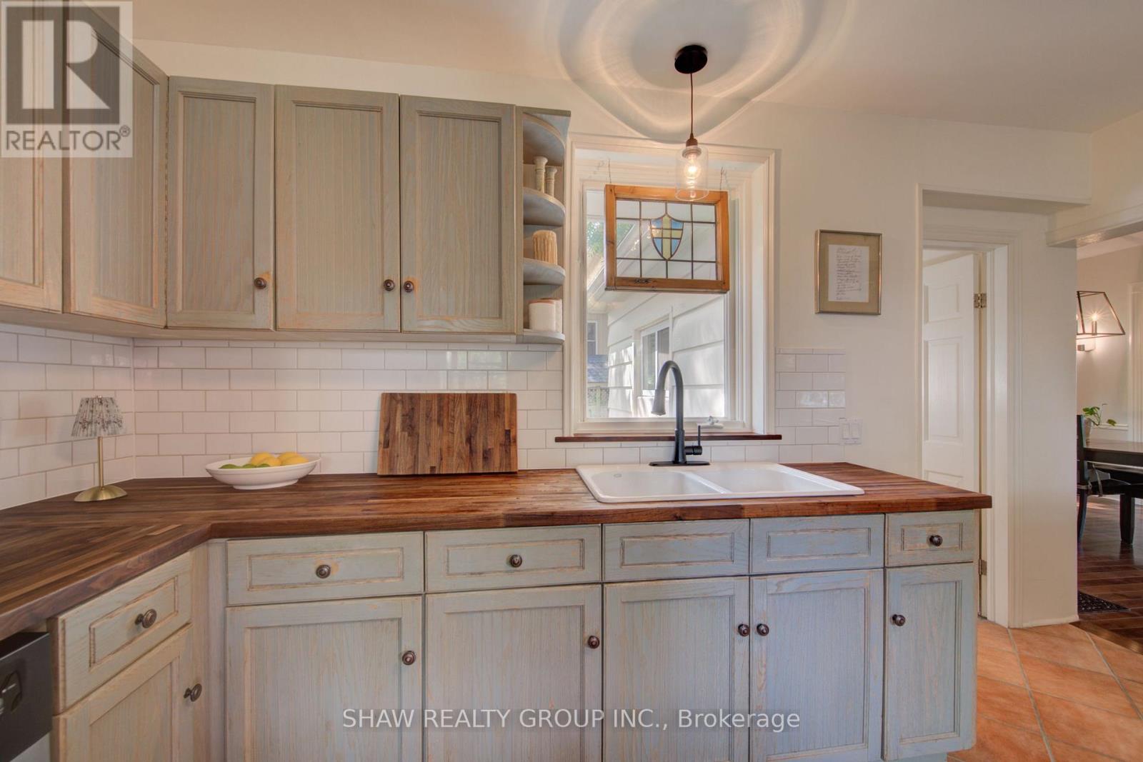 15 GILHOLM AVENUE - 27
