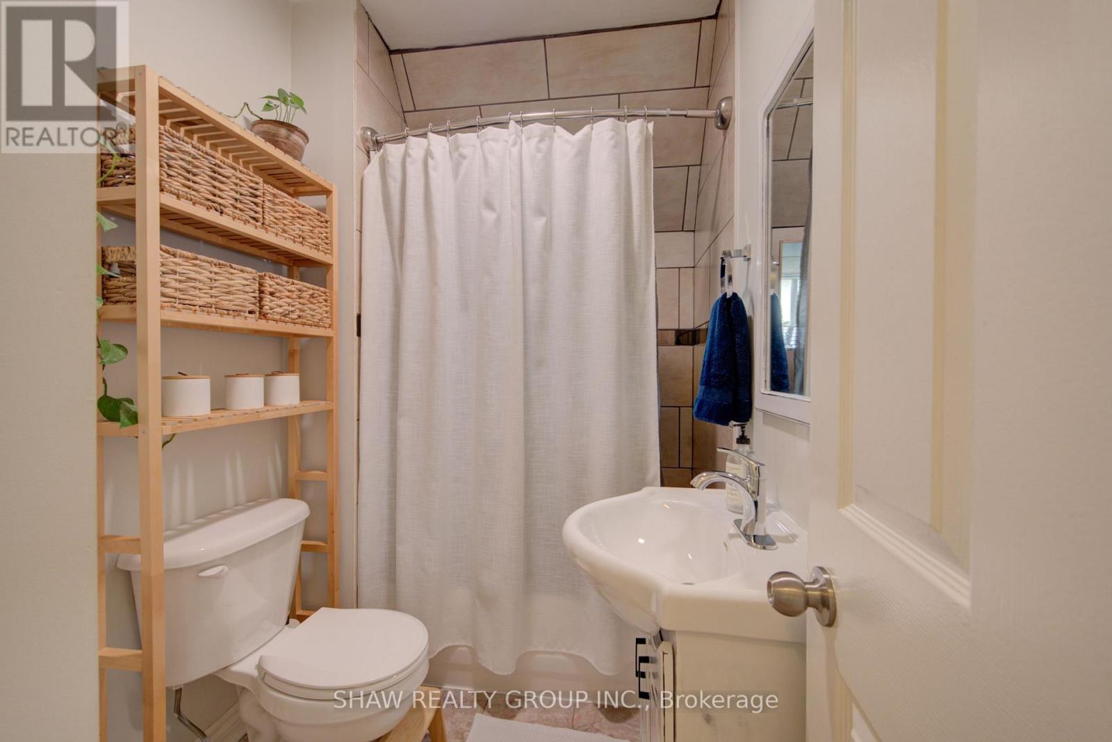 15 GILHOLM AVENUE - Image 37