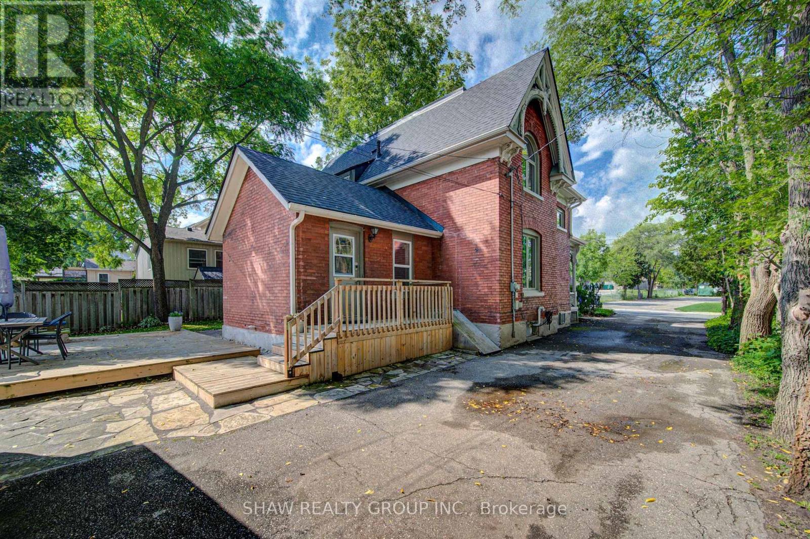 15 GILHOLM AVENUE - 39