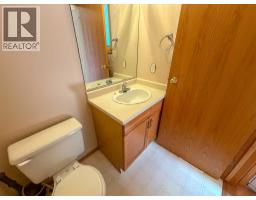 16 Wood Drive, Whitecourt, AB T7S1R1 Photo 14