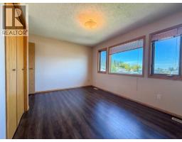 16 Wood Drive, Whitecourt, AB T7S1R1 Photo 9