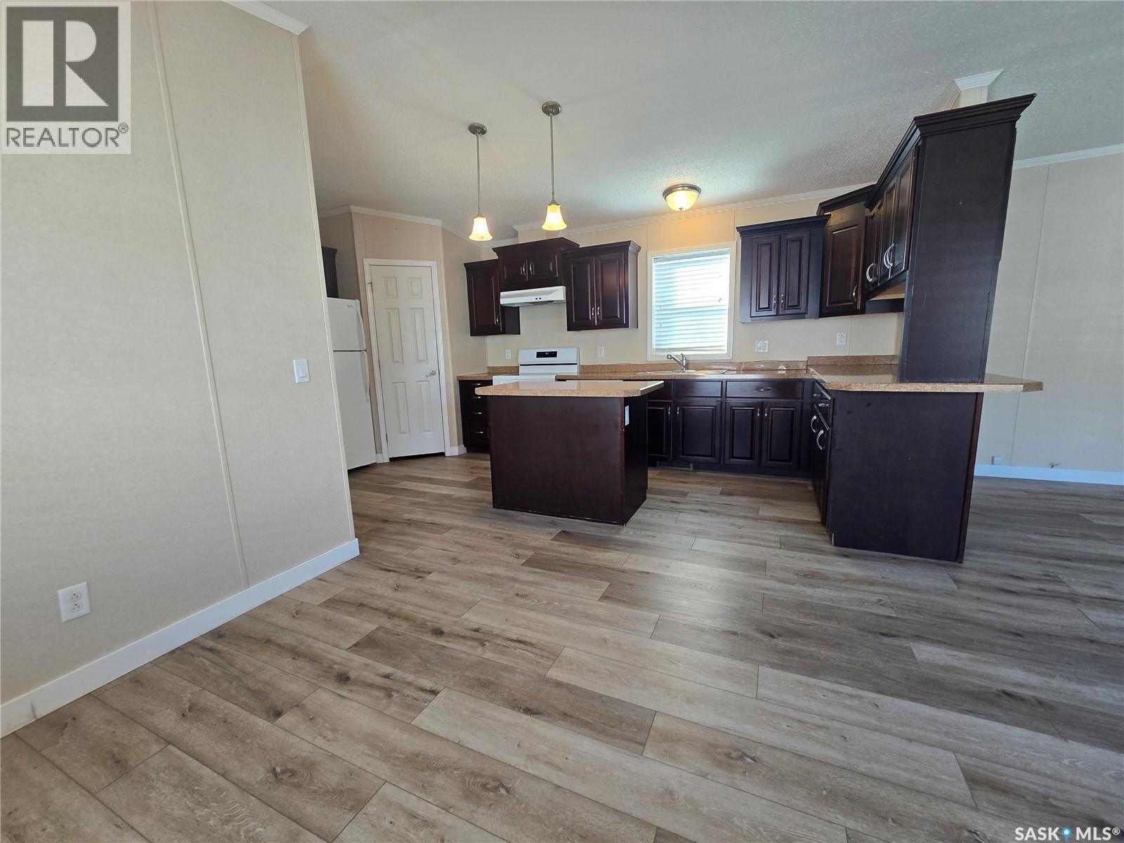 210 BROWNLEE STREET, Weyburn, Saskatchewan, S4H3P4, Weyburn, Saskatchewan — photo 5 of 5