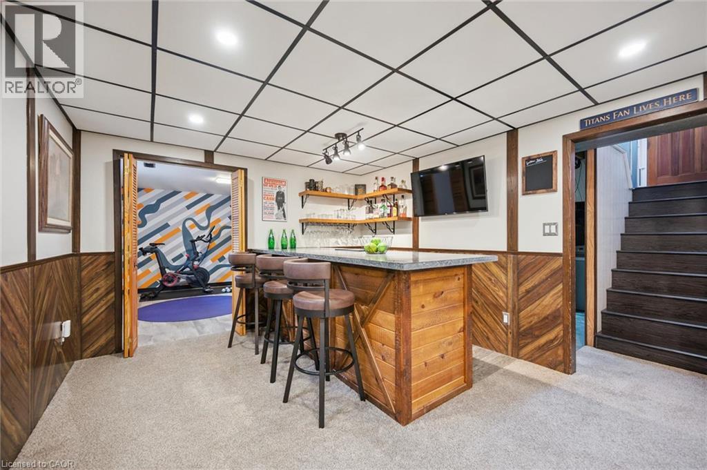 223 CARTER Avenue - Image 25