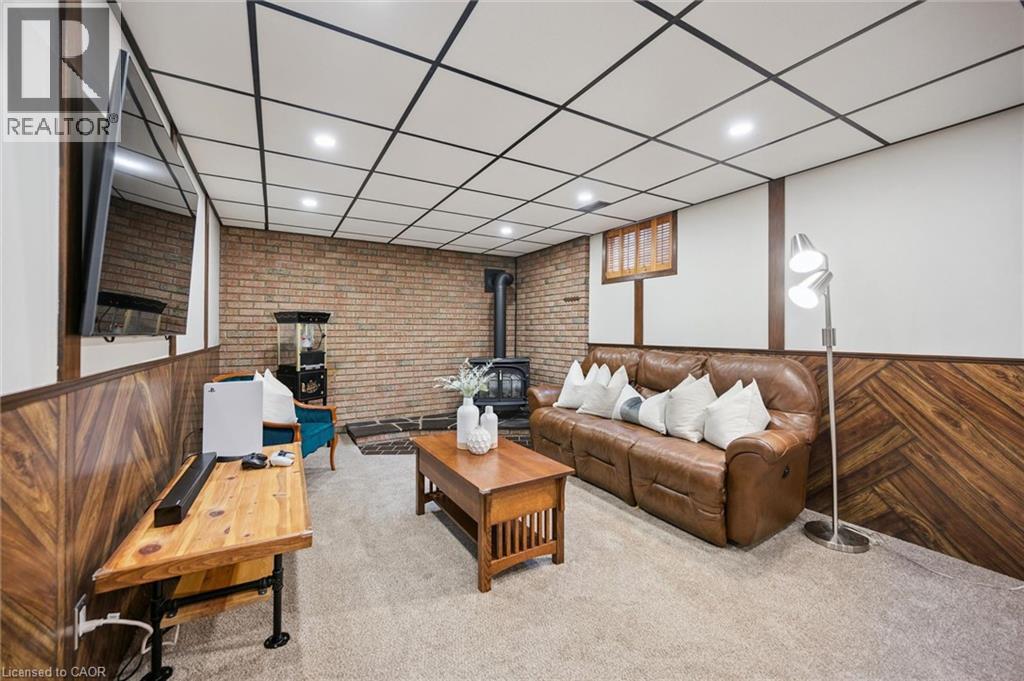 223 CARTER Avenue - Image 23