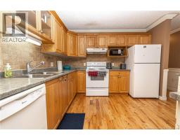 185 Reynolds Street Unit# 33, Fredericton, NB E3A0K7 Photo 9