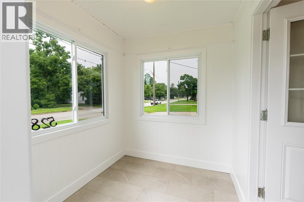 528 ST CLAIR STREET - 4