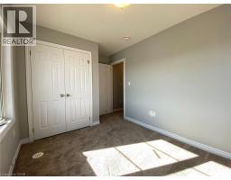 152 Oat Lane, Kitchener, ON N2R1R7 Photo 9