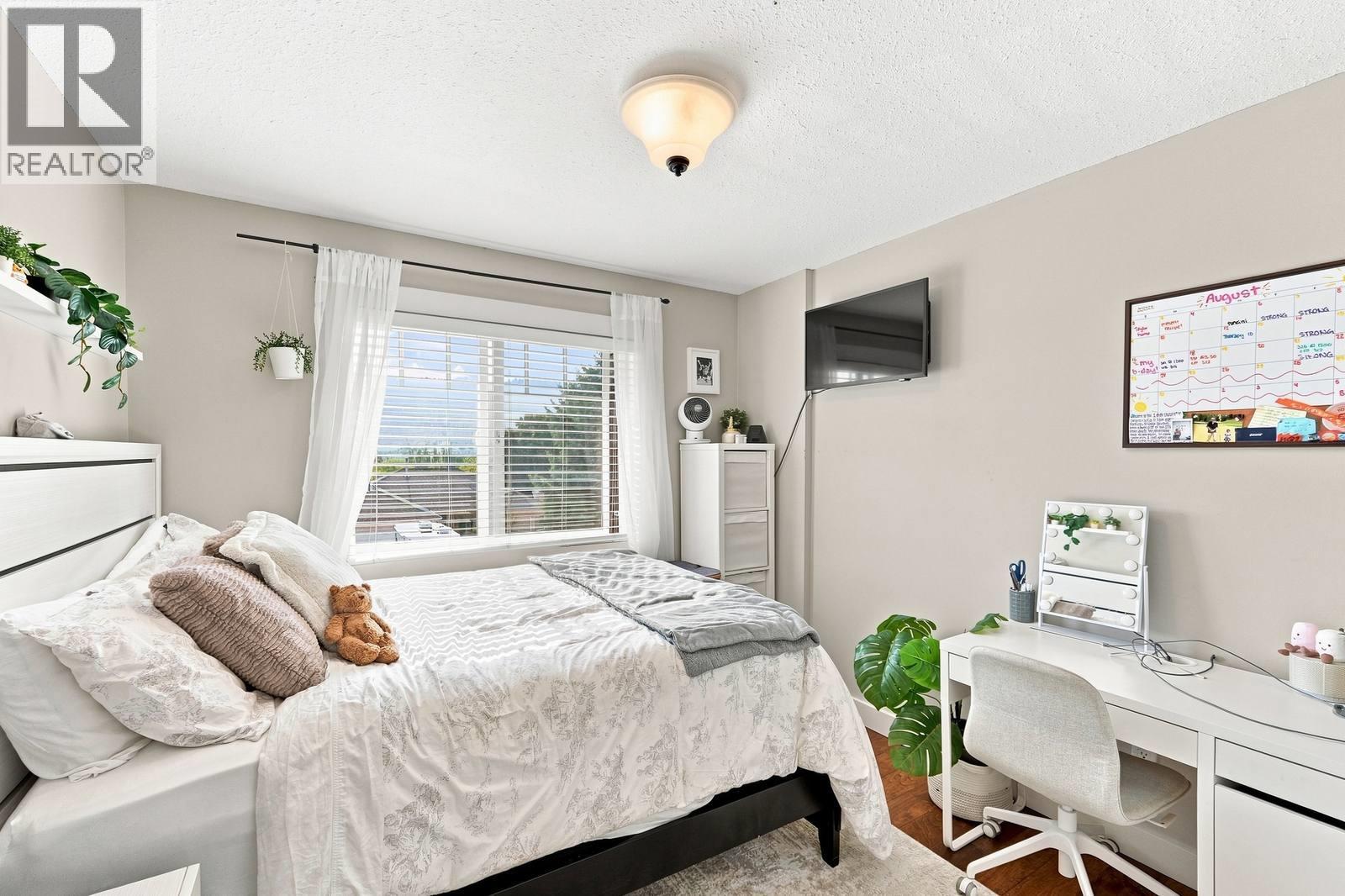 464 Glen Pine Court - Image 12