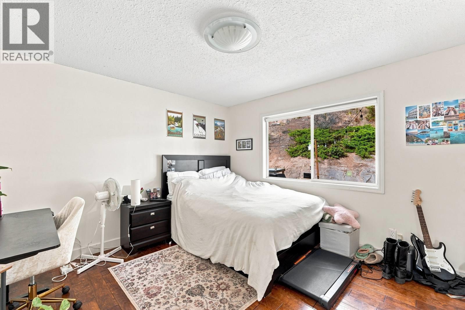 464 Glen Pine Court - Image 14