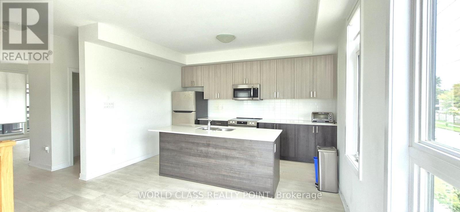 1865 Pickering Parkway — photo 4