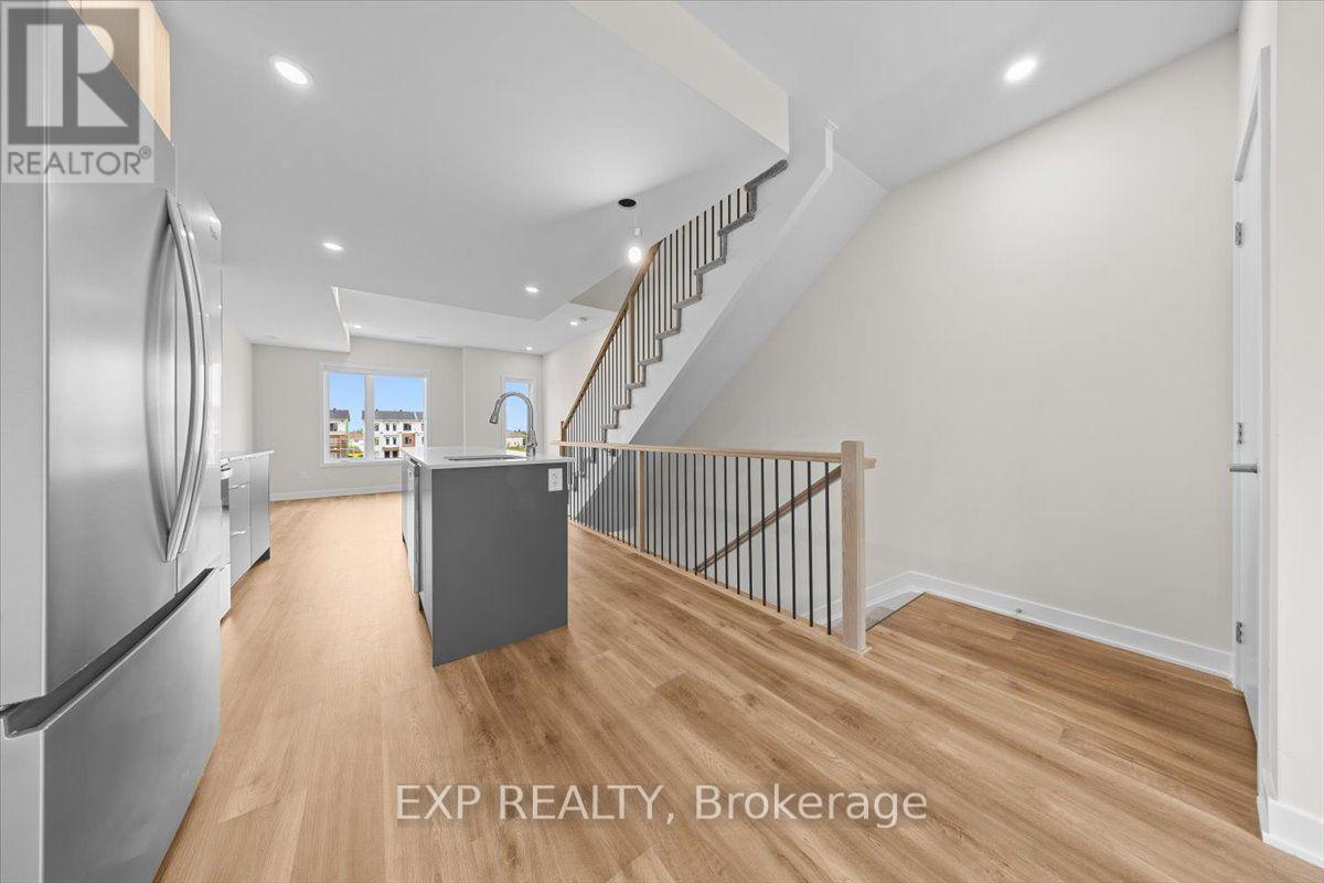 215 Antelope Private, Ottawa, Ontario, K2W0C7, Ottawa, Ontario — photo 4 of 5