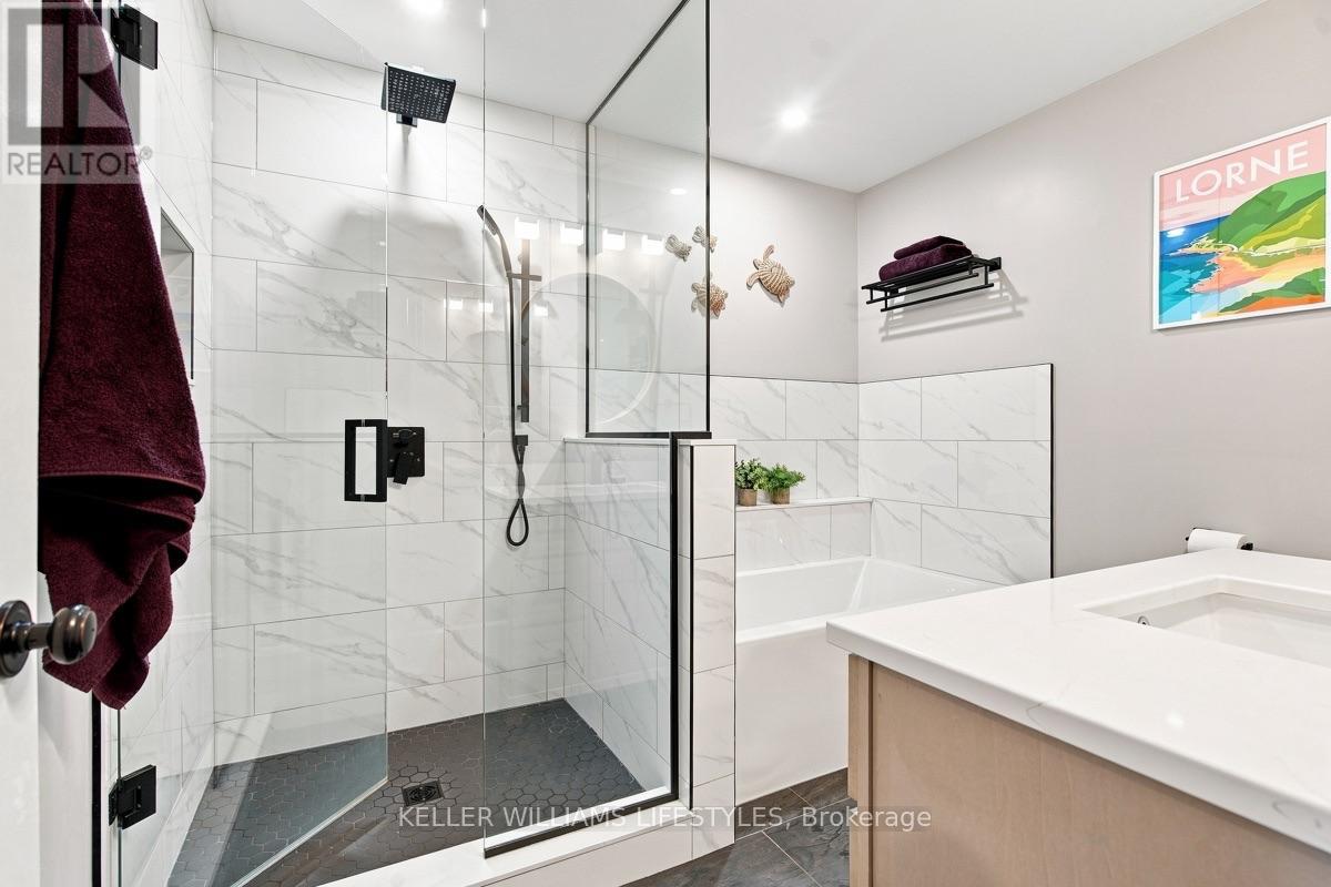 740 VILLAGE GREEN AVENUE - 21