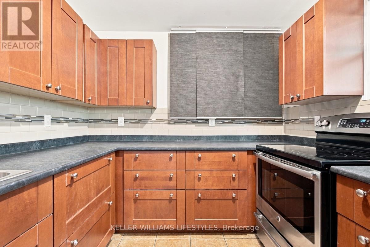 740 VILLAGE GREEN AVENUE - 28