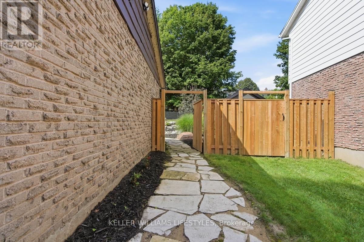 740 VILLAGE GREEN AVENUE - Image 32