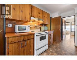 Ensuite - 1394 Seaview Rd, Black Creek, BC V0R1C0 Photo 13