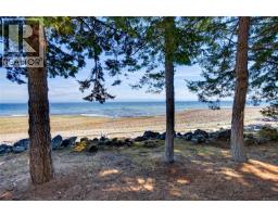 1394 Seaview Rd, Black Creek, BC V0R1C0 Photo 30