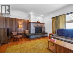 Family room - 1394 Seaview Rd, Black Creek, BC V0R1C0 Photo 8