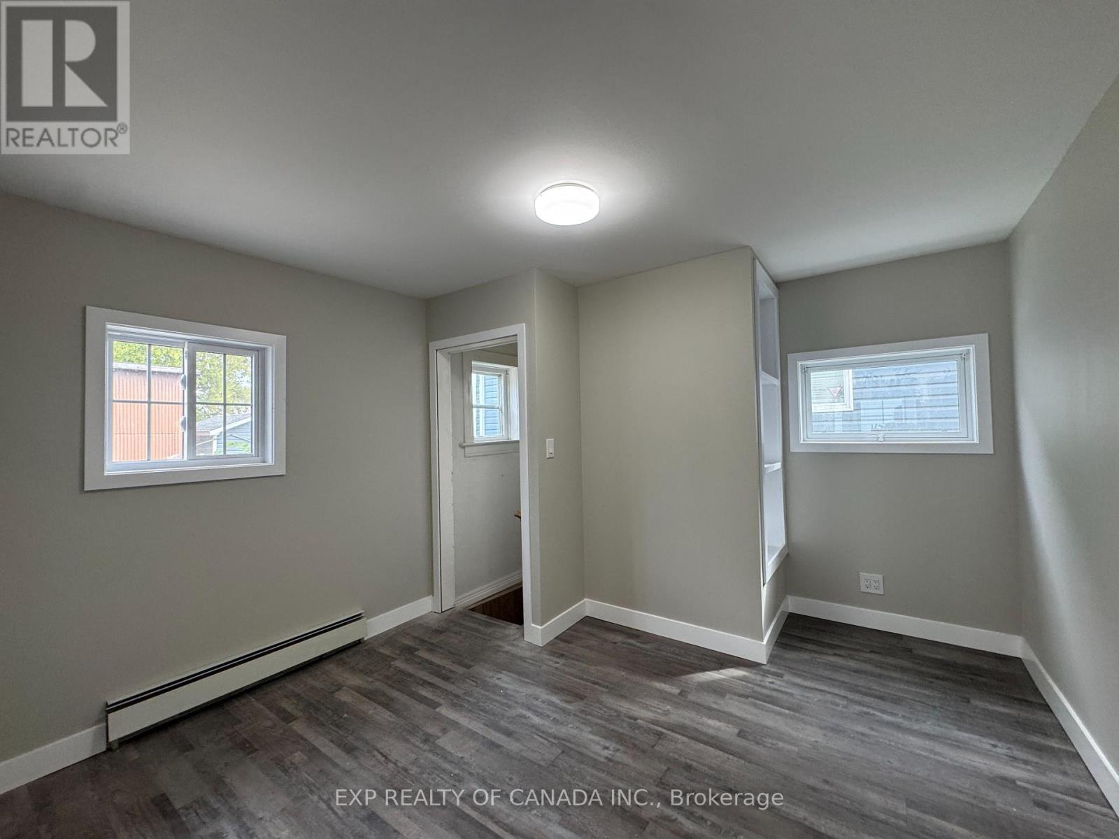 222 MAPLE STREET S - Image 12