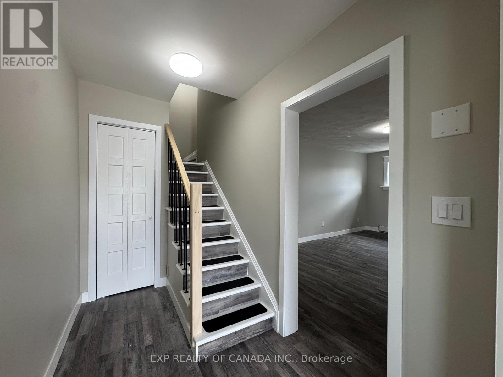 222 MAPLE STREET S - 16