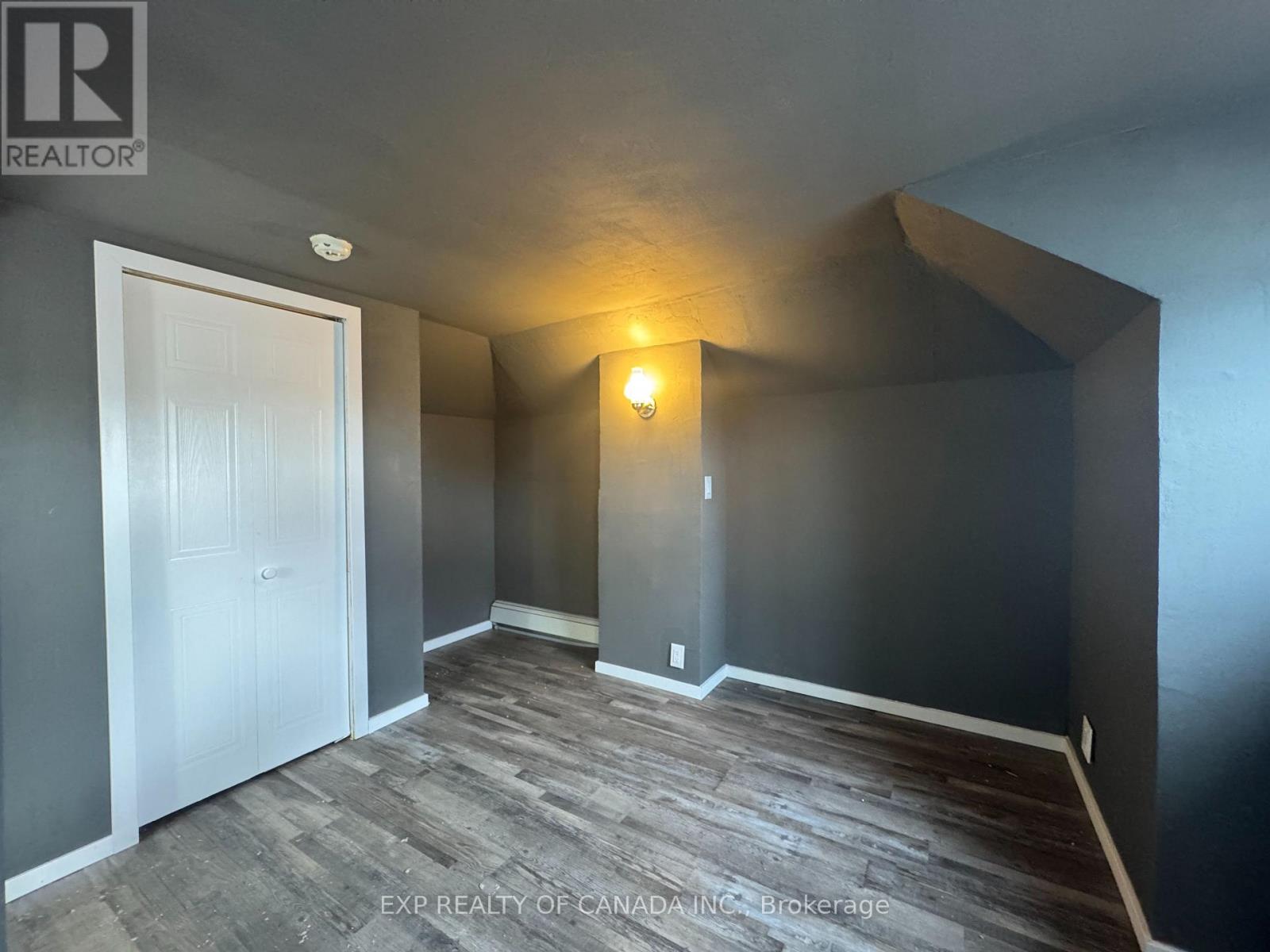 222 MAPLE STREET S - Image 17