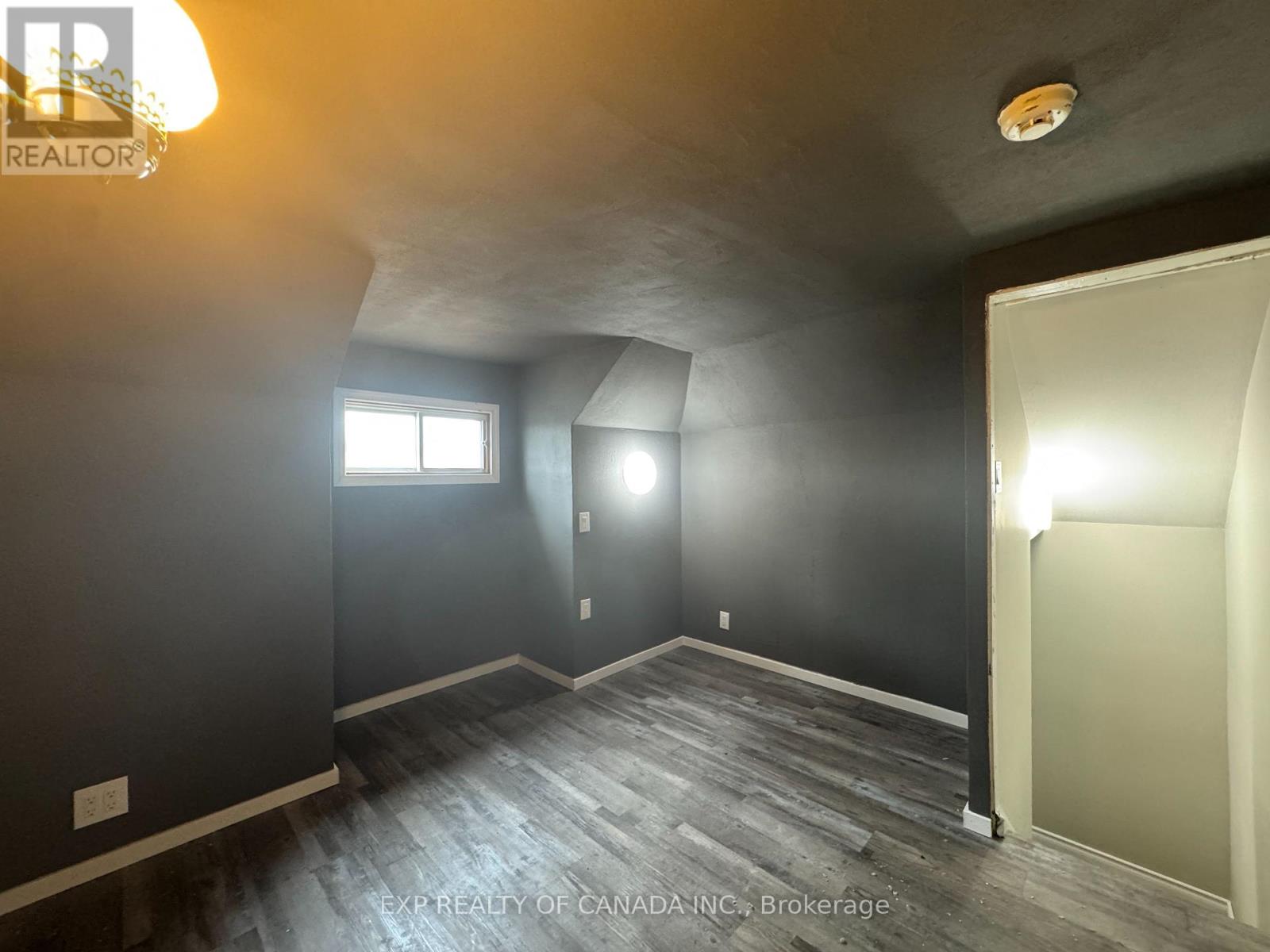 222 MAPLE STREET S - Image 18