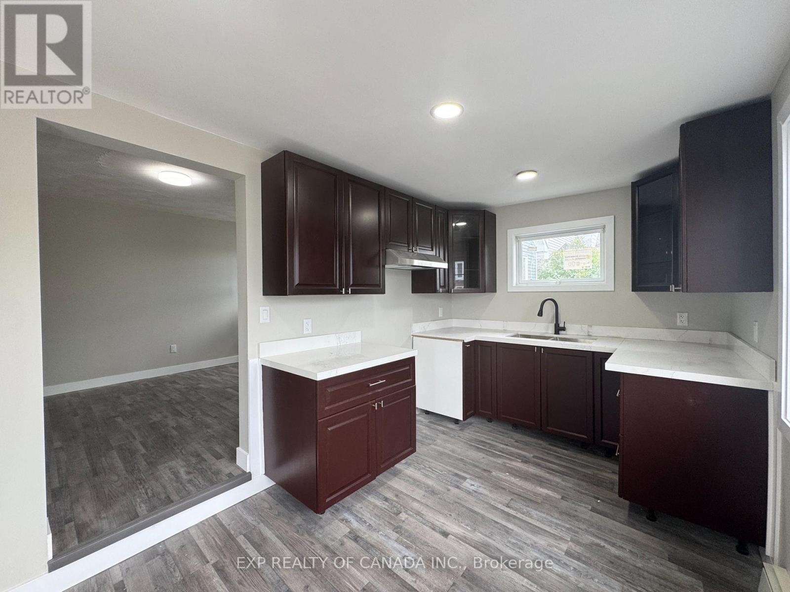222 MAPLE STREET S - Image 9