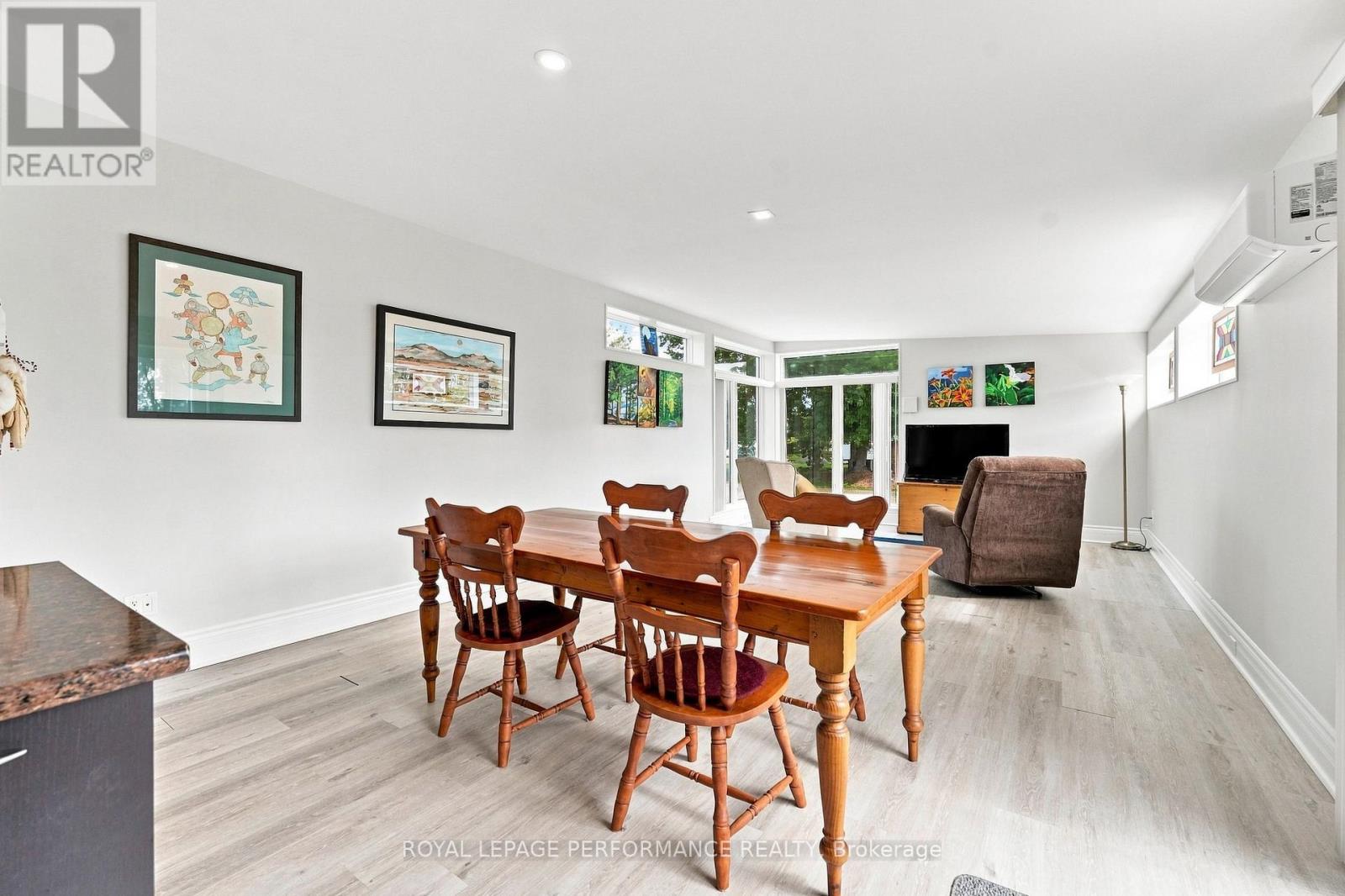 880 Concession 1 Road