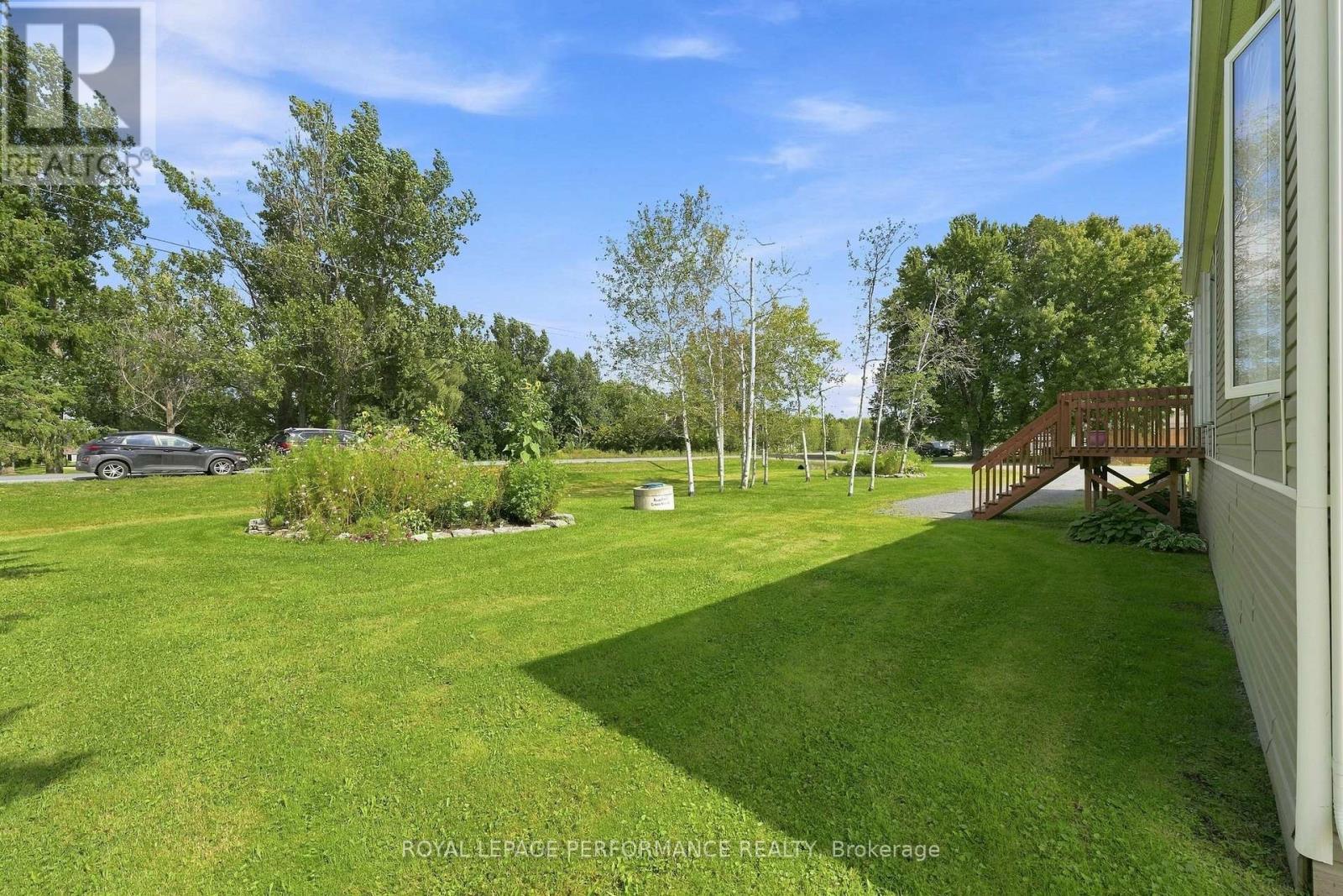 880 Concession 1 Road