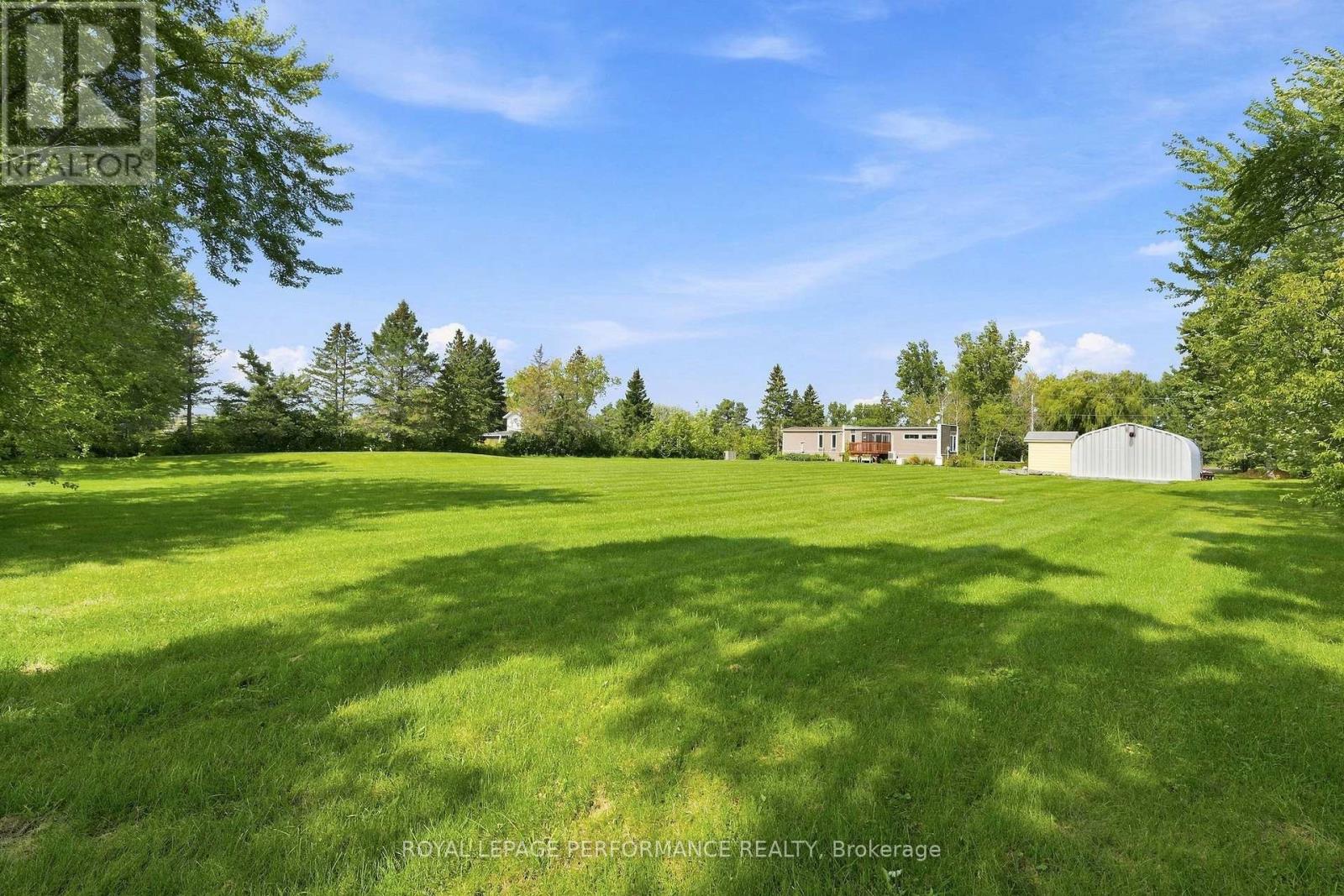 880 Concession 1 Road