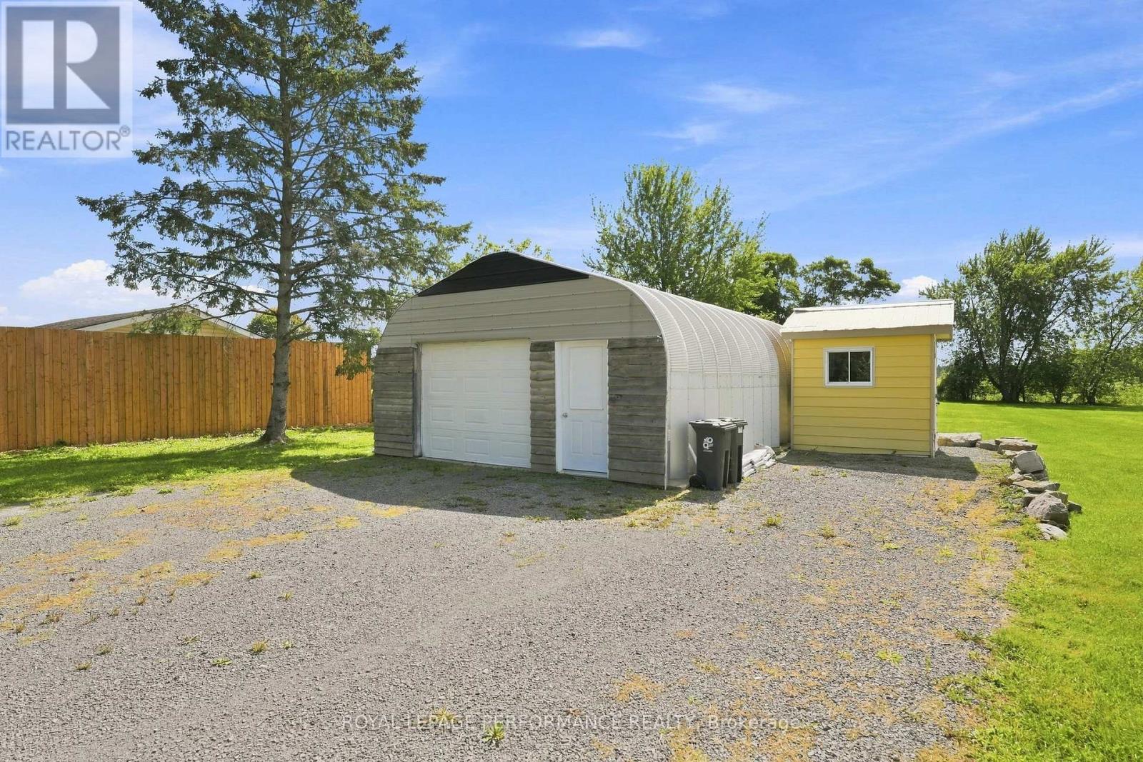 880 Concession 1 Road