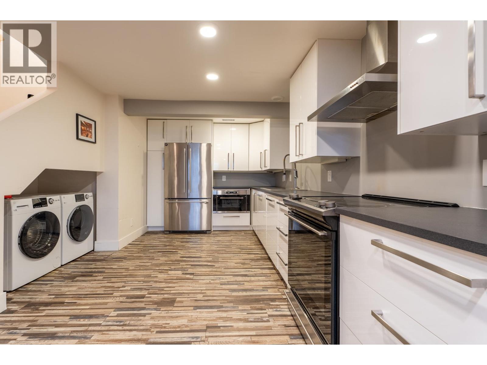 Photo 20 of 36 — 805 FAULKNER CRESCENT · Prince George, BC