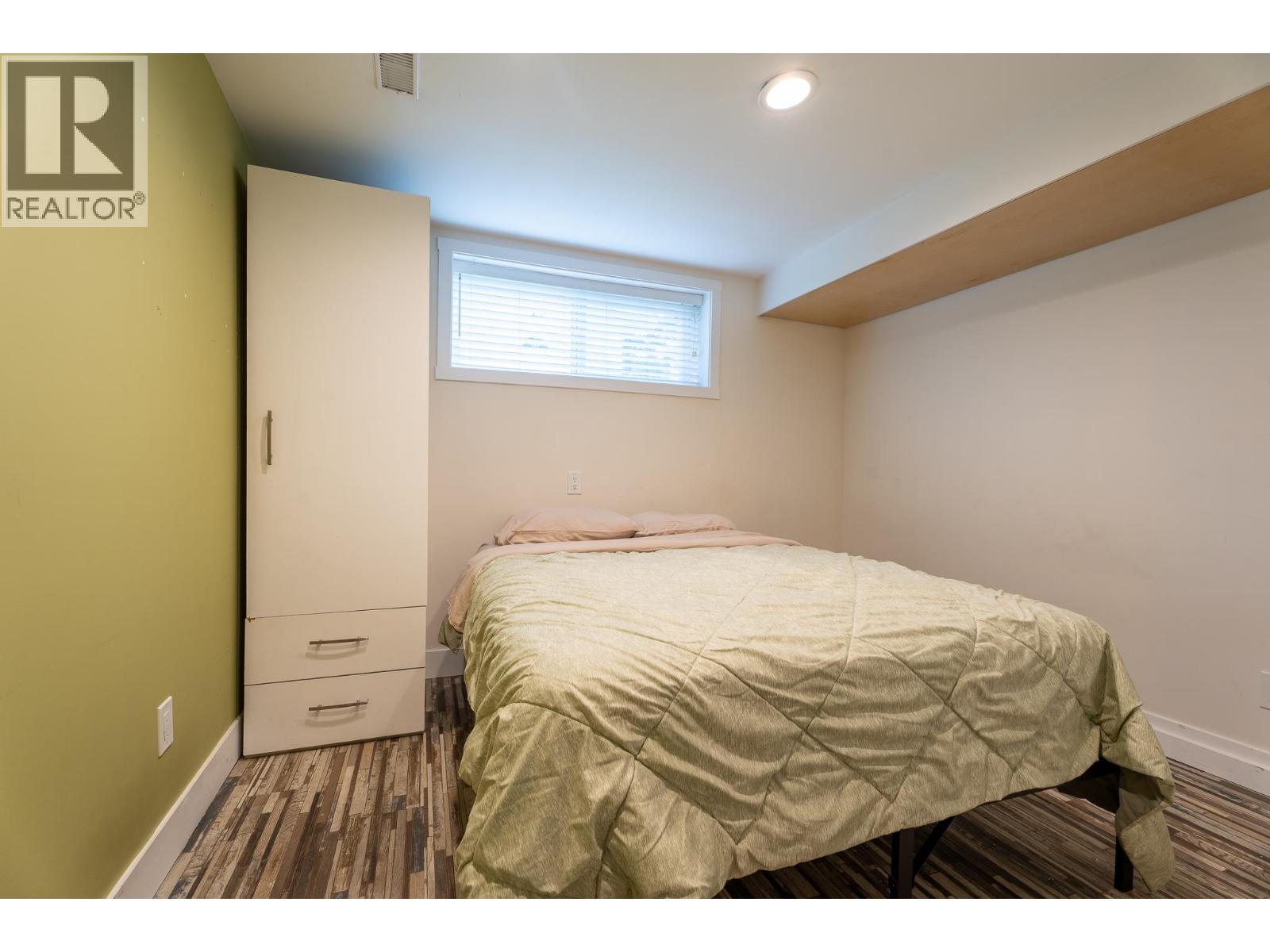 Photo 24 of 36 — 805 FAULKNER CRESCENT · Prince George, BC