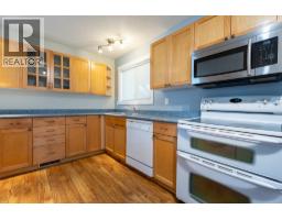 Photo 9 of 35, 805 FAULKNER CRESCENT · Prince George, BC