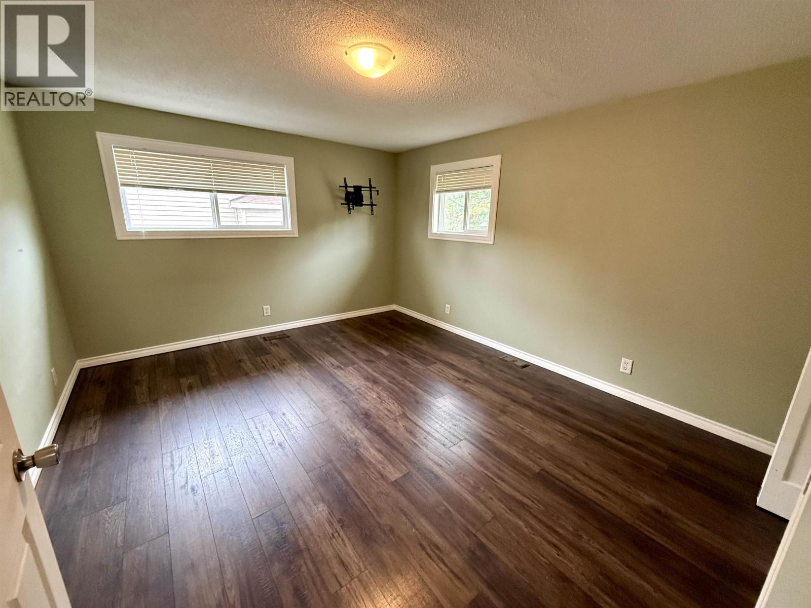 7761 THOMPSON DRIVE - 22