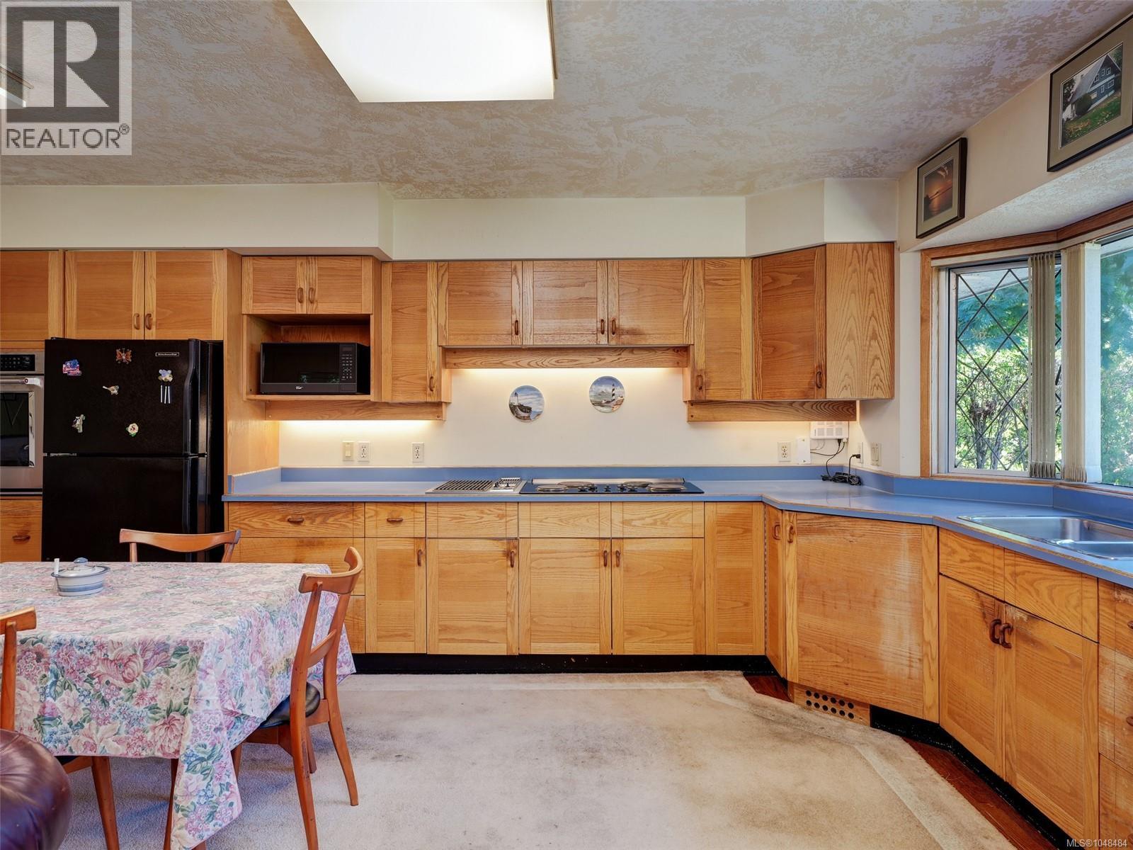  1716 Feltham Road, Saanich