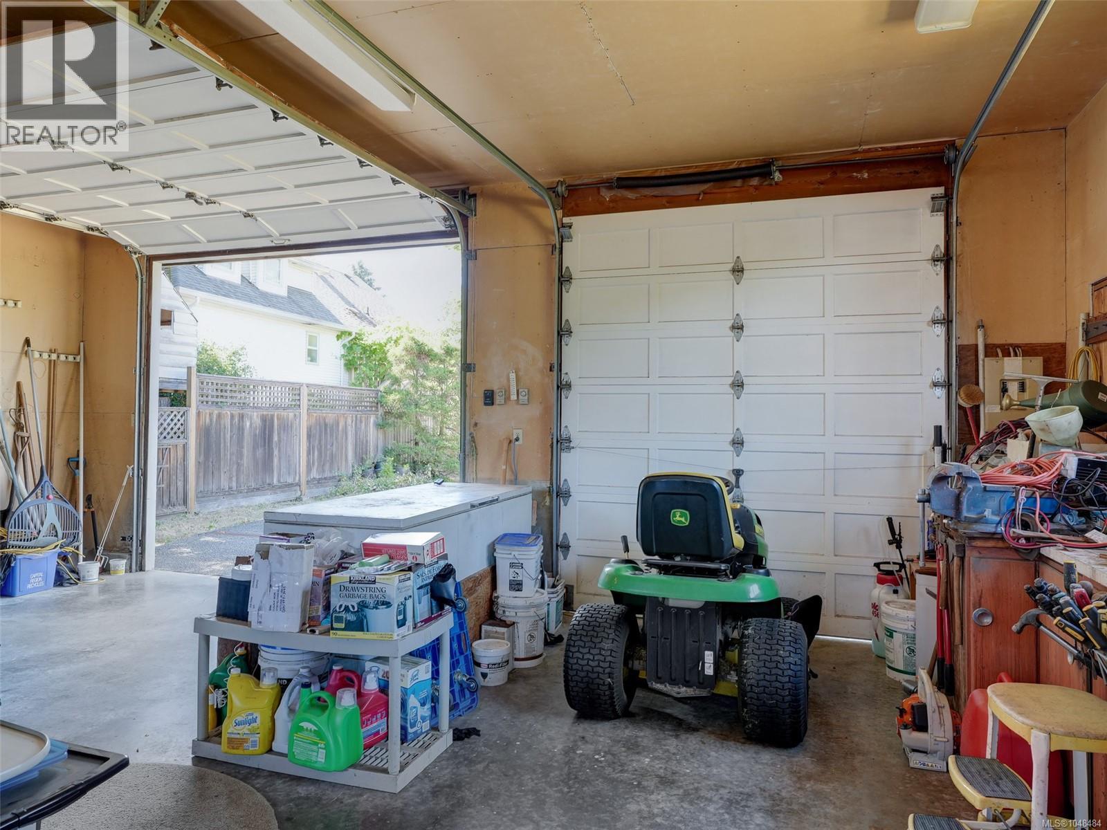 1716 Feltham Road, Saanich
