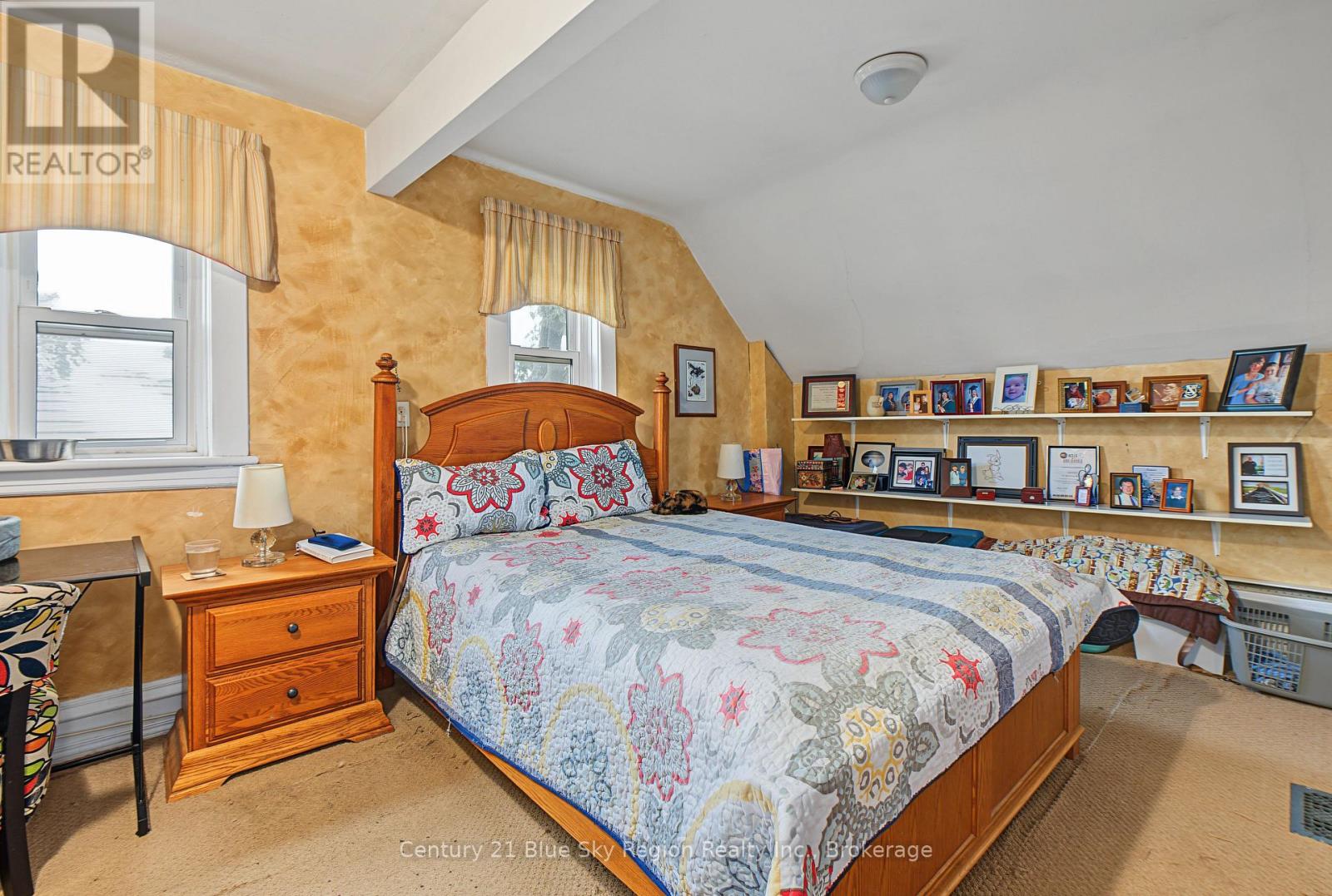 869 FERGUSON STREET - 13