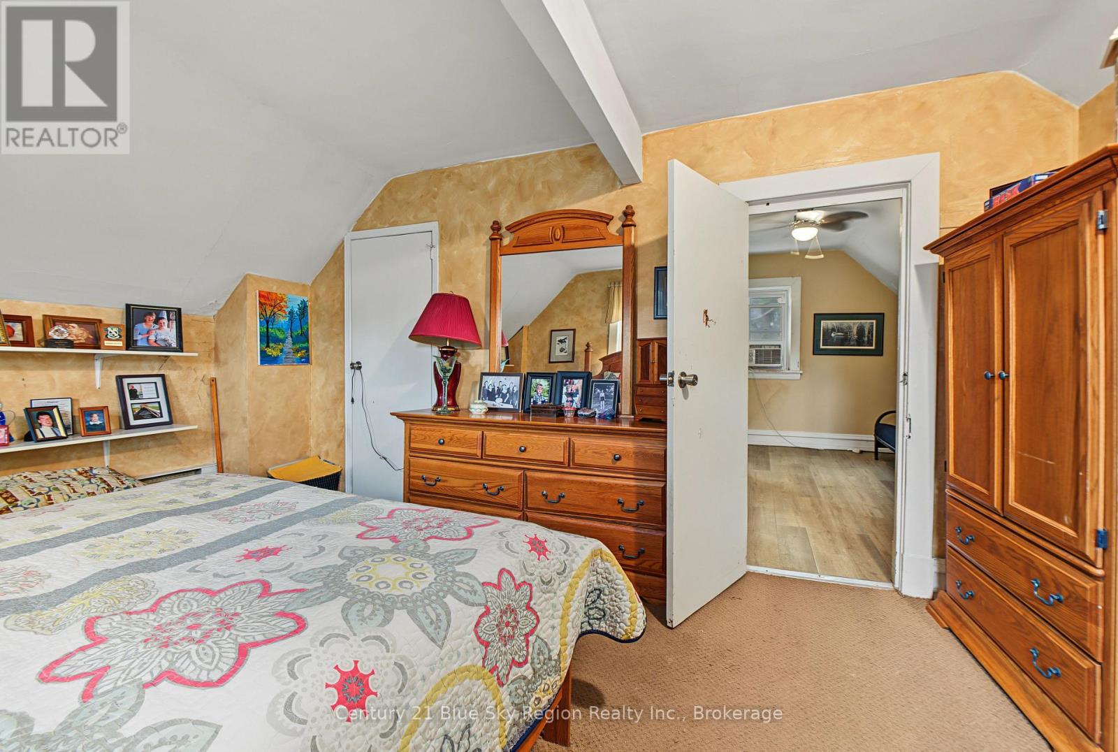 869 FERGUSON STREET - 14